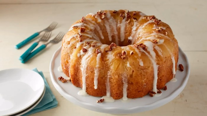 What Is a Hummingbird Bundt Cake