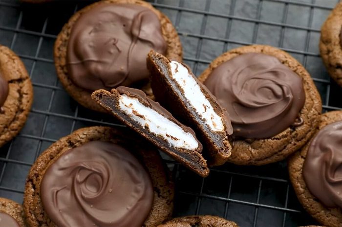 marshmallow surprise hot cocoa cookiesdgfhh