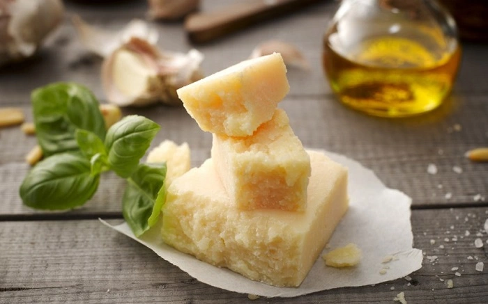 can dogs have parmesan cheese 1