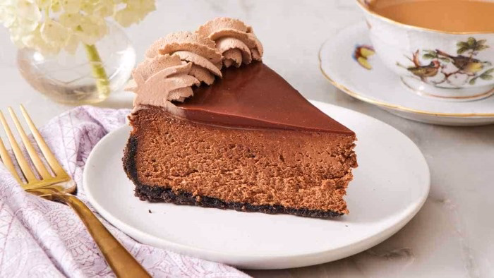 What pairs well with Chocolate Cheesecake